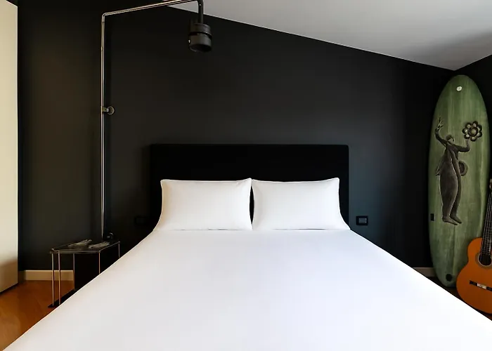 Interno Dieci باري