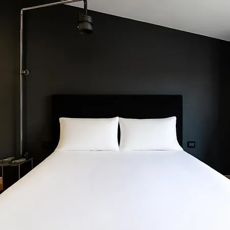 Interno باري