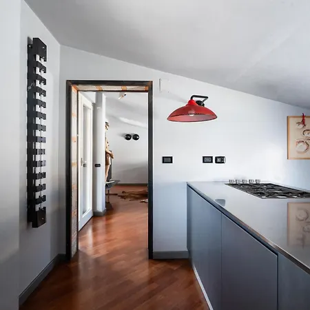 Interno Dieci Бари